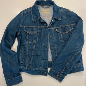 LEVI STRAUSS lightweight denim jacket
